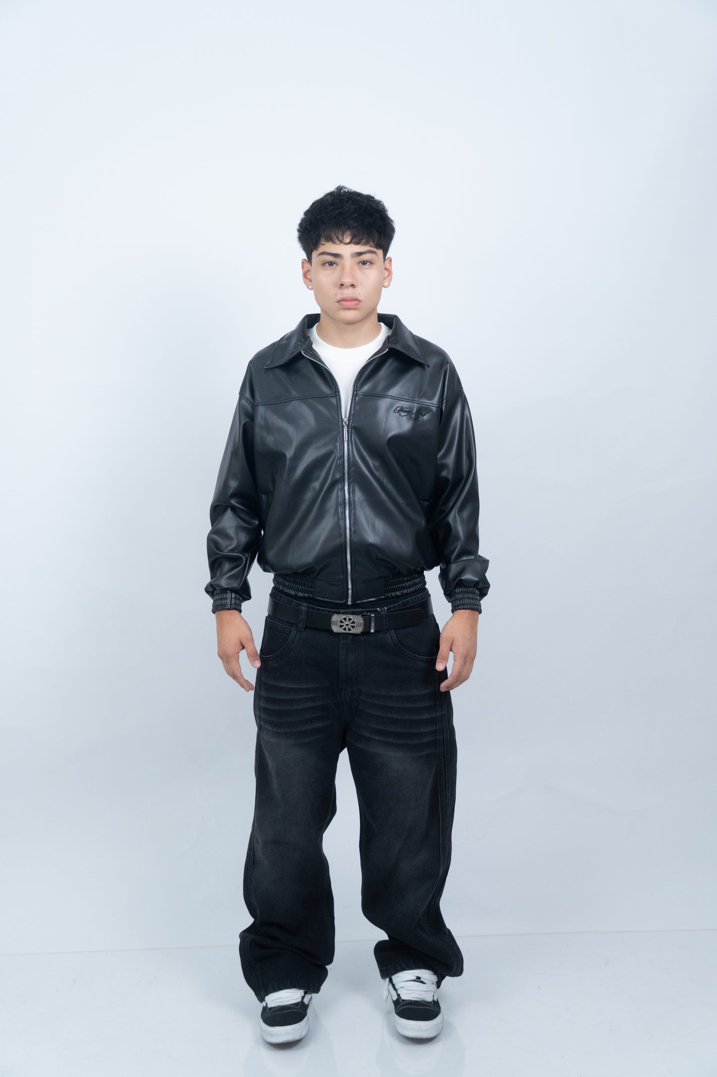 Bomber de cuerina