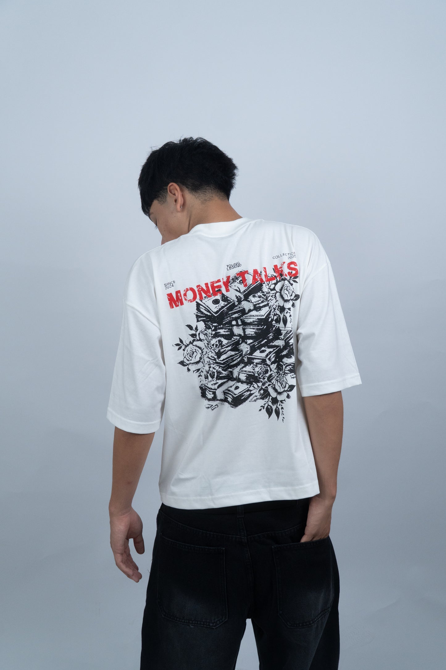 Polo oversized blanco “Money Talks”