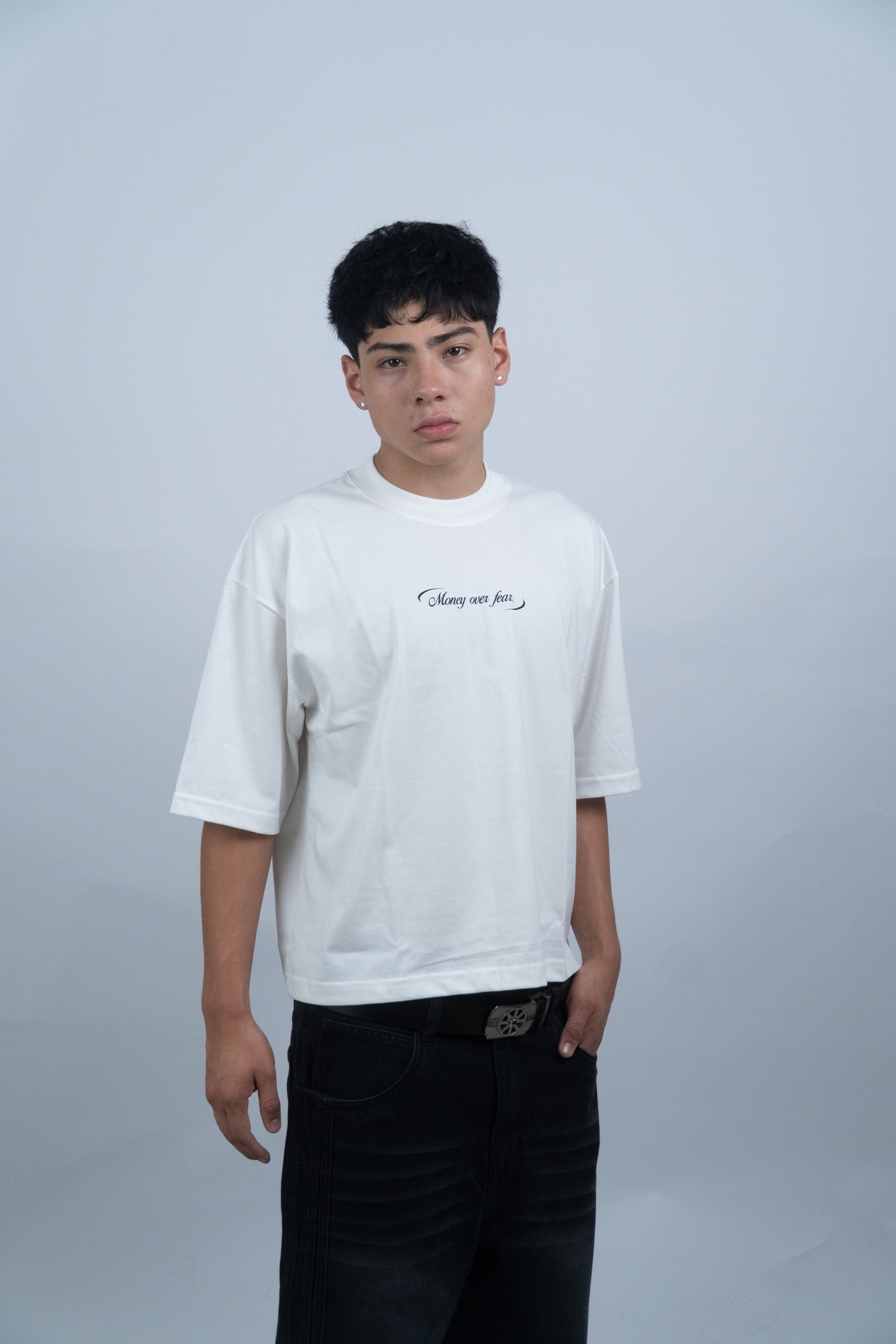 Polo oversized blanco “Money Talks”